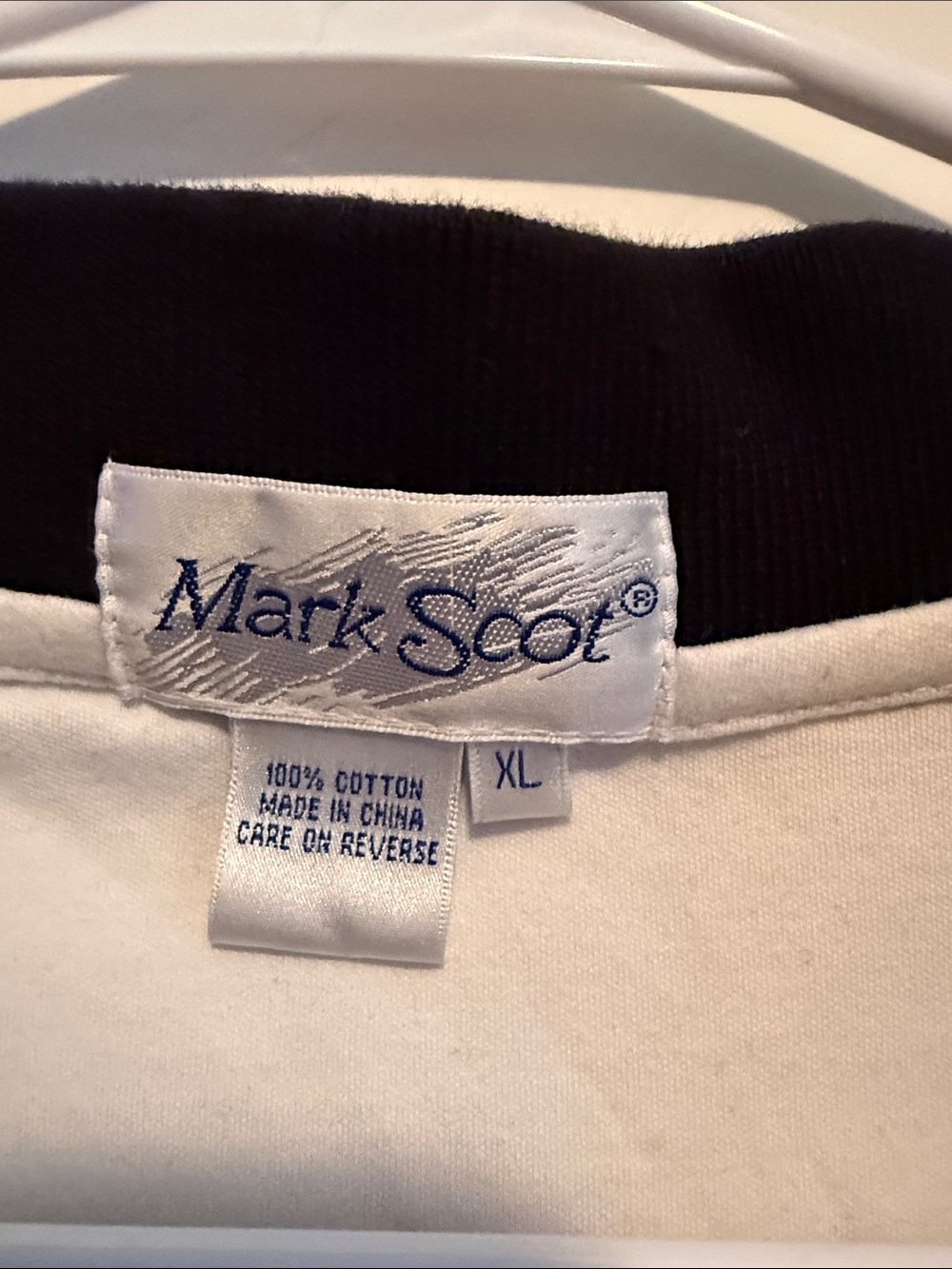 Mark Scot Vintage Golf Polo with Black Trim - Picture 2 of 3